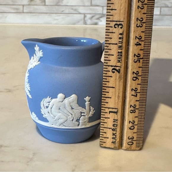 Wedgwood Blue Jasperware Creamer Pitcher Vintage 1956 - Picture 10 of 10